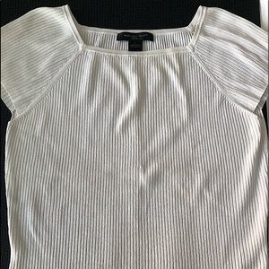 August Silk ribbed knit white top in large.